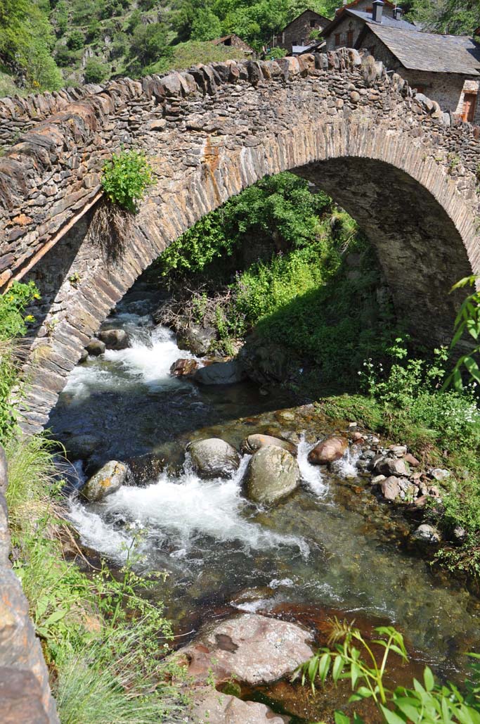 Tavascan. Pont medieval